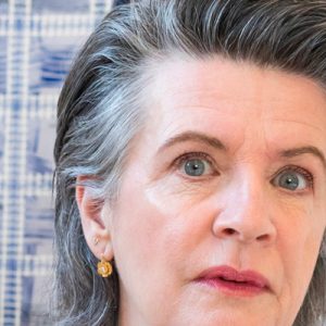 Diarama steengoed van Hella Jongerius voor Mutina in een kantoorontvangst
