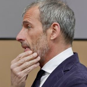 Progetto CMR, bureau voor integraal ontwerp uit Milaan — ontwerpers van het Elite bureau en de Lead directiestoel van Las Mobili