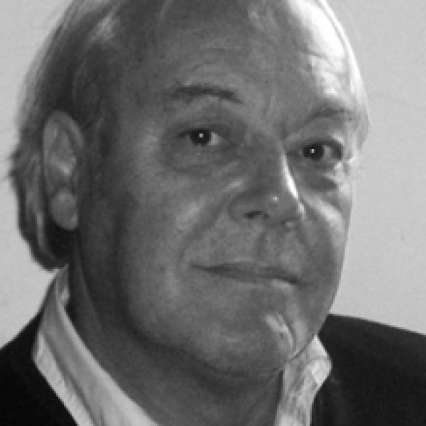Portret van Davide Mercatali, Milanese architect en ontwerper van kranen voor Fantini