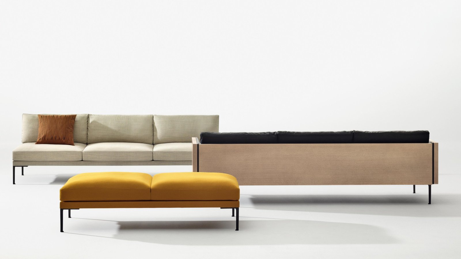 Modulaire Steeve bank van Arper in een loungezone