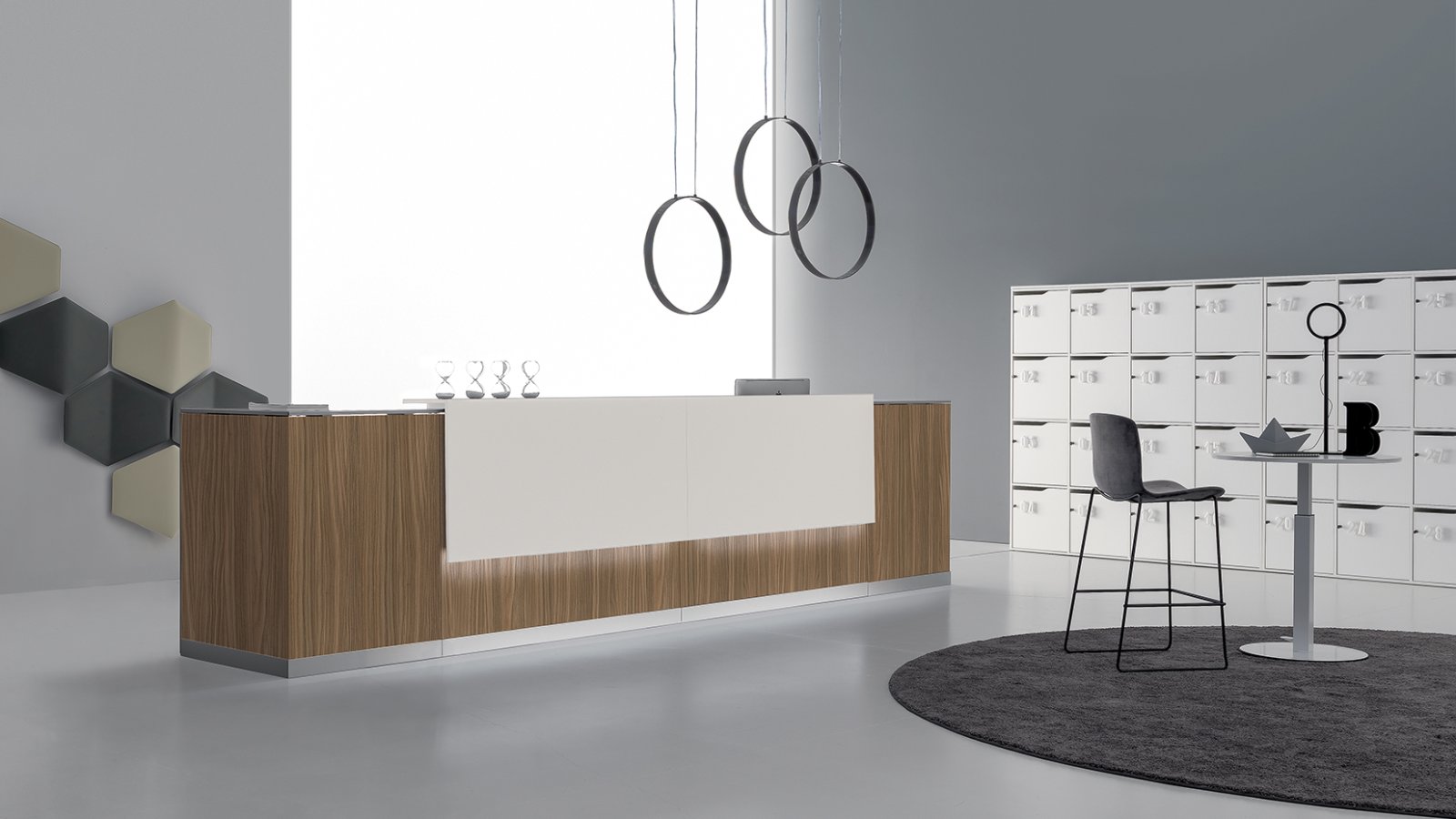 Receptiebalie Qubo van DVO Office in naturel eiken met wit bovenblad