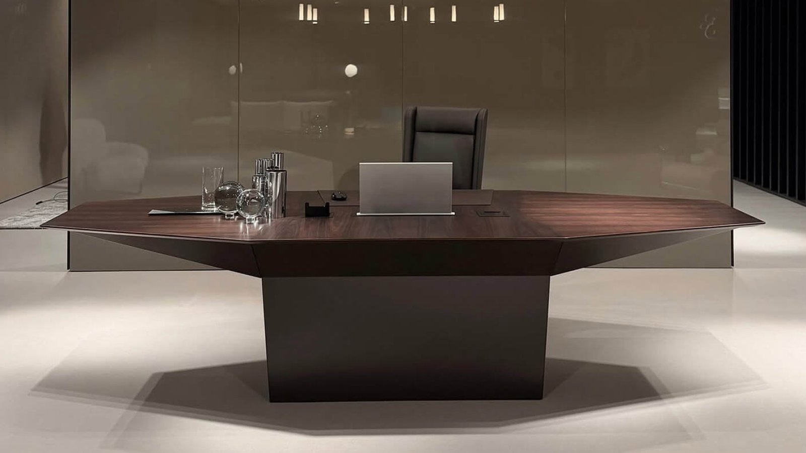Eidos tafel van i4Mariani als overlegtafel in een Nederlands kantoor