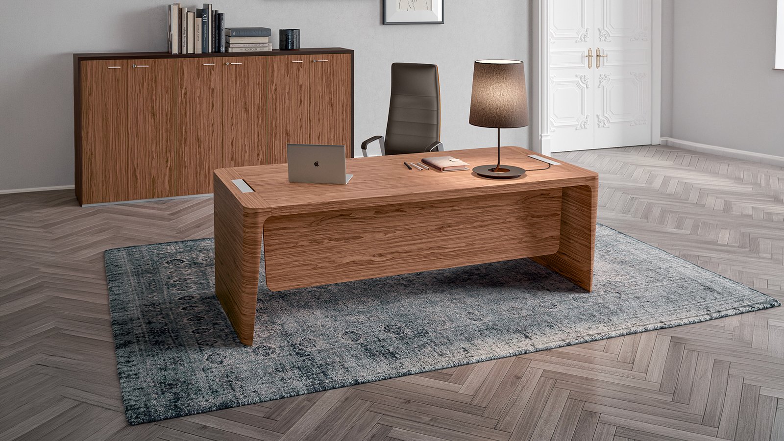 X10 directiebureau van Quadrifoglio in grijze iep