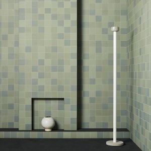 Sanitaire ruimte van een kantoor met Mews in Light Blue