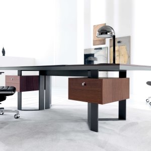 Achthoekige Lloyd vergadertafel met middeninzetstuk in EcoPelle Brown
