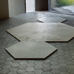 Receptie met Déchirer-vloer in betonlook