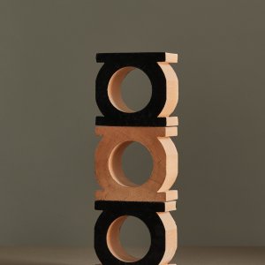 Jali Nero geglazuurd met zichtbaar terracotta lichaam
