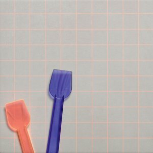 Futura White en T White naast elkaar in een keuken