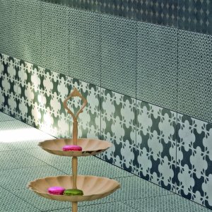 Detail van het Azulej patroon Estrela van Mutina