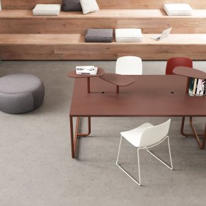 Itube bureau met aanbouwblad