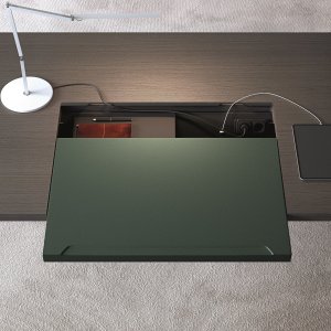 Verborgen vak in het Arche blad met telefoon en dossier