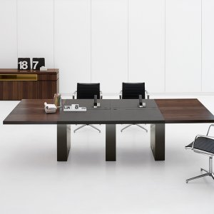 Compositie Ar.tu in gebleekt eiken en matte lak