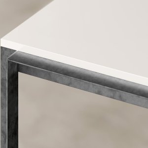 Ellan hoge tafel met zwart Fenix-blad en voetsteun van gelakt ijzer