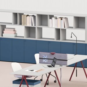 Archiutti Lay-kast op bench met open vakken en draaideuren