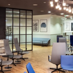 Vergaderzaal ingericht met Catifa Sensit stoelen