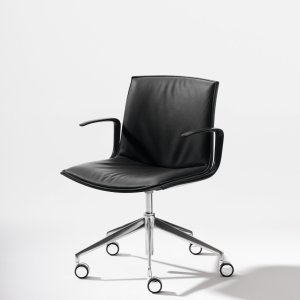 Catifa Up als bezoekersstoel voor het bureau