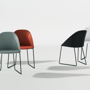 Cila Go met storage-basis op wielen in het leslokaal