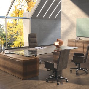 Front gekoppeld aan gelakt glas