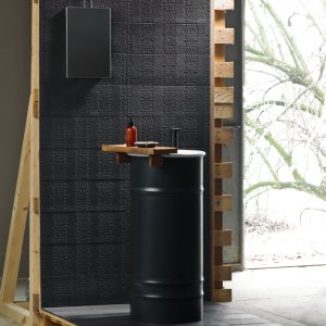 Bas-Relief wand in de warme tint Cipria