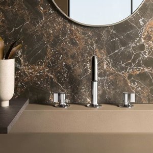 Designkranen Flora met viervleugelige grepen in Matt Gun Metal