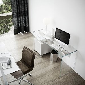 Air Desk 1 rustend op het opbergsysteem Air Unit