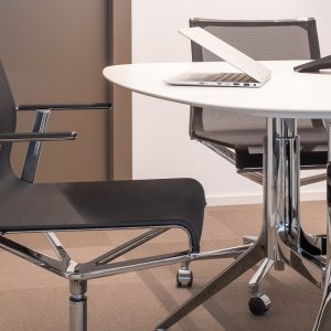 Vijfster-onderstel met wielen van de Stick Chair