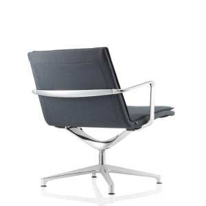 Rij Valea Chair stoelen langs de vergadertafel