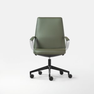 Wit gelakt AWW-onderstel met witte wielen onder Klivia van Kastel