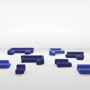 Lage en brede zitting van de collectie Suiseki