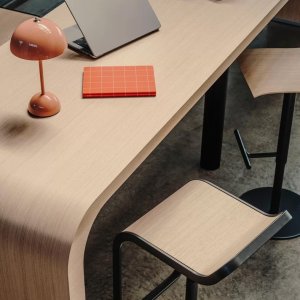 Gebogen houten blad van Brunch by Lapalma