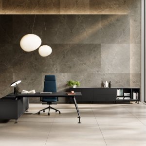Énosi vergadertafel met witte aluminium top-access en glasblad