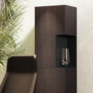 Lage Monolith-kast 240 cm met omkeerbare push-to-open-deuren