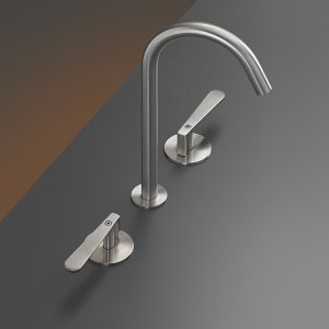 Tweegreeps wandkraan Lutezia in gesatineerde Bronze afwerking, Cea Design