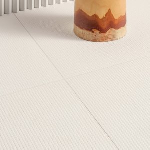 Wand bekleed met Pico Blue Dots Satin naast Pico Up Blue
