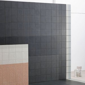 Basistegel Base Black uit de collectie Tape van Mutina