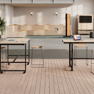 Bench bureaus Be.1 van Frezza met Mediawalk
