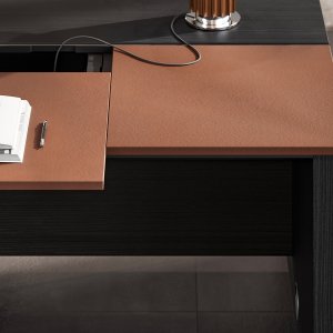 Vierkante vergadertafel Ono Panel in noten met centrale structuur zwart fluweel
