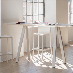Frame van geëxtrudeerd aluminium onder het blad van de Arki-Table