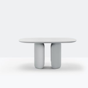 Elinor tafel van 300 bij 110 met met leer beklede voeten