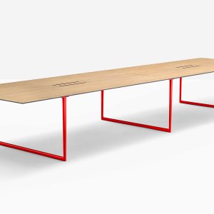 Brugpoot van de Toa tafel die zich onder het blad opent tot een T