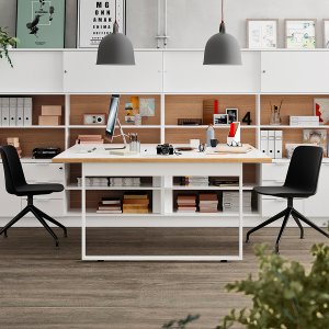 Bench bureaus Pigreco op een centrale balk van Martex