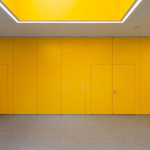Mobiele wanden PMI van Anaunia sluiten een congreszaal af
