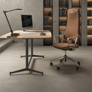 De aluminium band onder de rugleuning van de Aventador