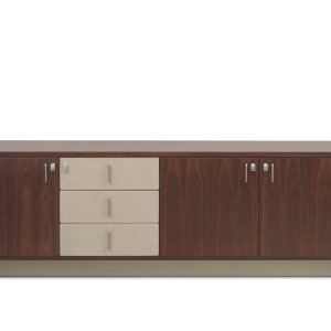 Directiekamer ingericht met de collectie Royal