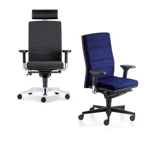 Werkstoel mr.24 van Sedus in blauwe stof met hoge rug en 3D-armleggers