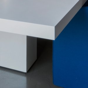 Vergadertafel Asymmetrical Meeting, dezelfde familie als het bureau