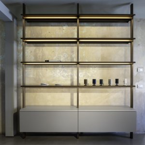 Cosmos systeem dat uitgroeit van bureau tot gedeelde workstations
