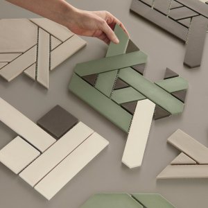 Receptiewand bekleed met Weaving van Mutina