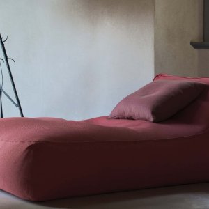 Fauteuil onder een overkapping