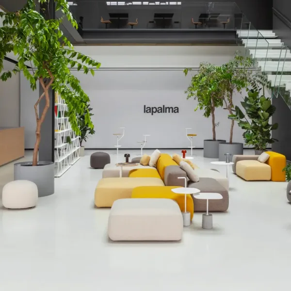Collaboratieve kantoorzone met Lapalma-meubilair